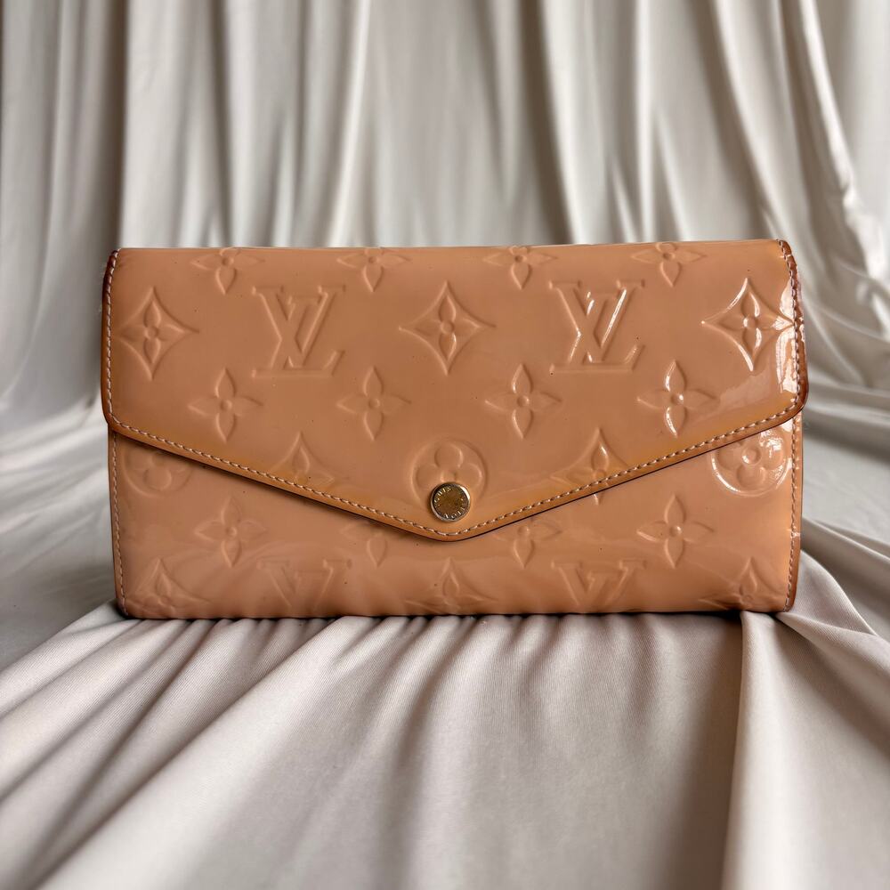 Louis Vuitton Sarah Wallet - Monogram Vernis Patent Leather